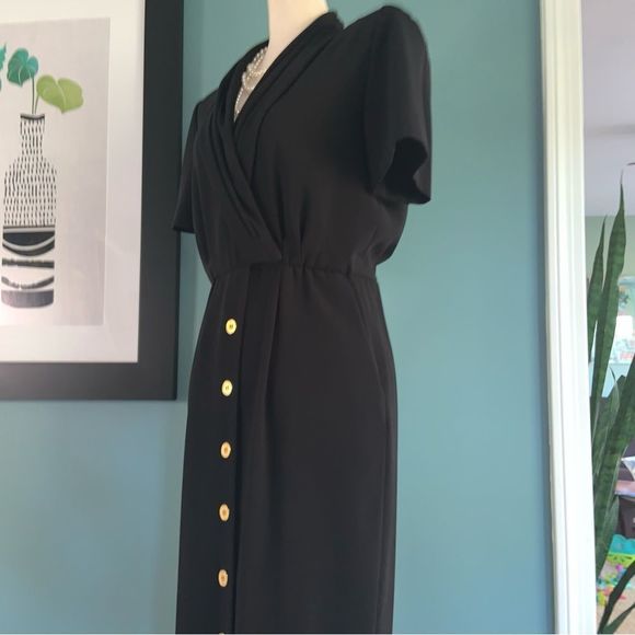 LIZ CLAIBORNE VINTAGE BLACK DRESS | 44” LENGTH | STUNNING  CONDITION | PETITE 6 - Picture 2 of 16
